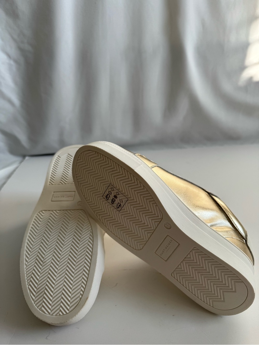 NWT! Kurt Geiger Kids mini Lana heart shoes - size 3 - Picture 9 of 10
